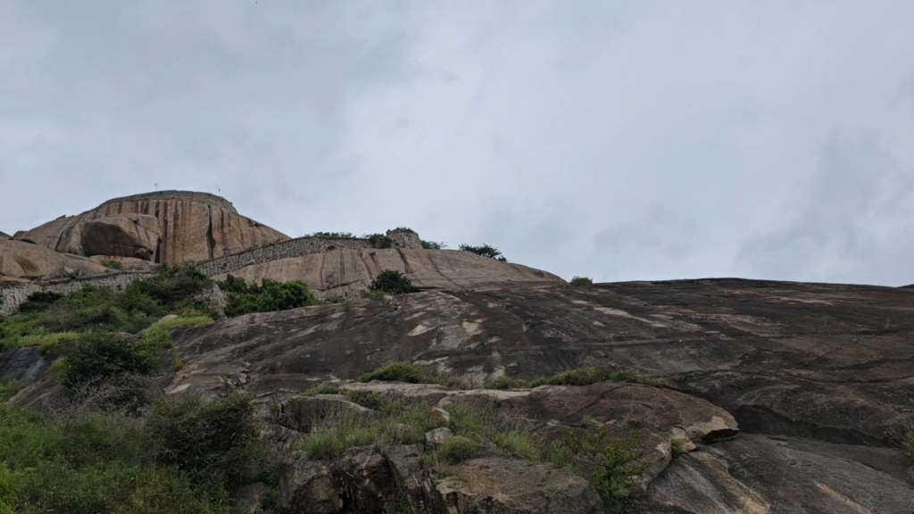 Exploring The Beautiful Gudibande Fort For The First Time