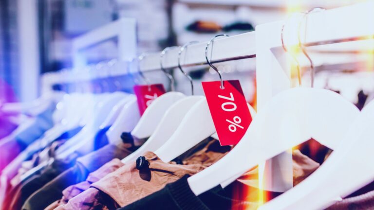 Does consumerism lead to Fragmentation of Society?